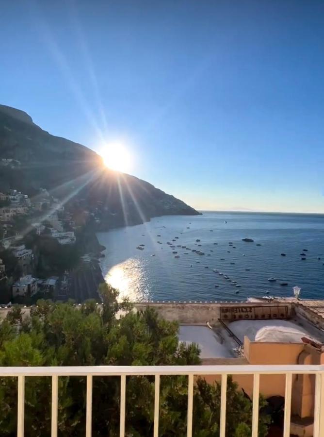 Queen View Apartment - No Kitchen Positano Exteriér fotografie