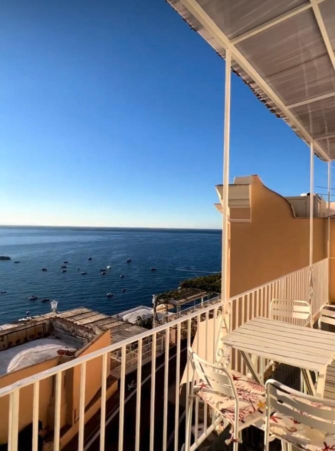 Queen View Apartment - No Kitchen Positano Exteriér fotografie